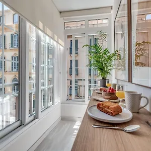 Victoria 16 Premium By Nagoa Homes Apartament