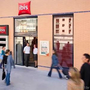 ibis-malaga-centro-ciudad-29007.hotelsinnerja.org/